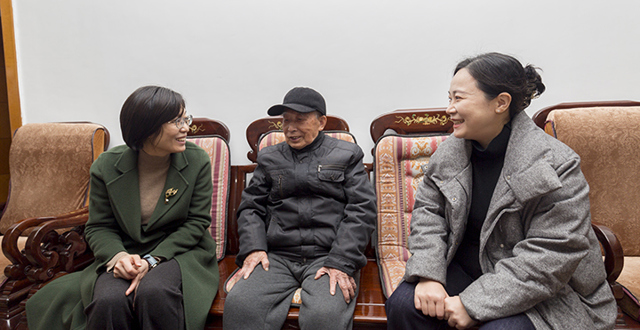 新春慰问暖人心  商务关怀显真情——常德市商务局领导开展春节前走访慰问活动